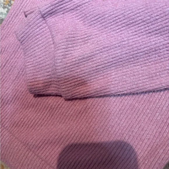 Lucky Brand Cloud Rib Bubble Mock Neck Top in Color ‘Nostalgia Rose’ - Picture 7 of 7